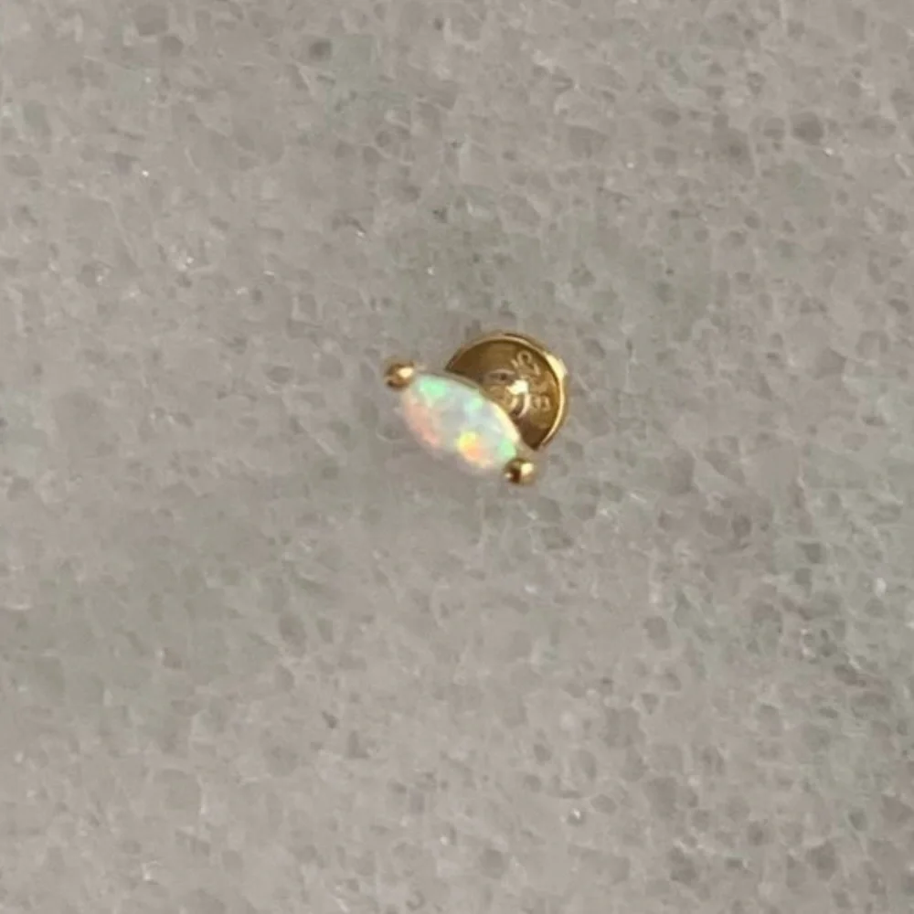 18k Gold Opal Crystal Teardrop Earring Brand New